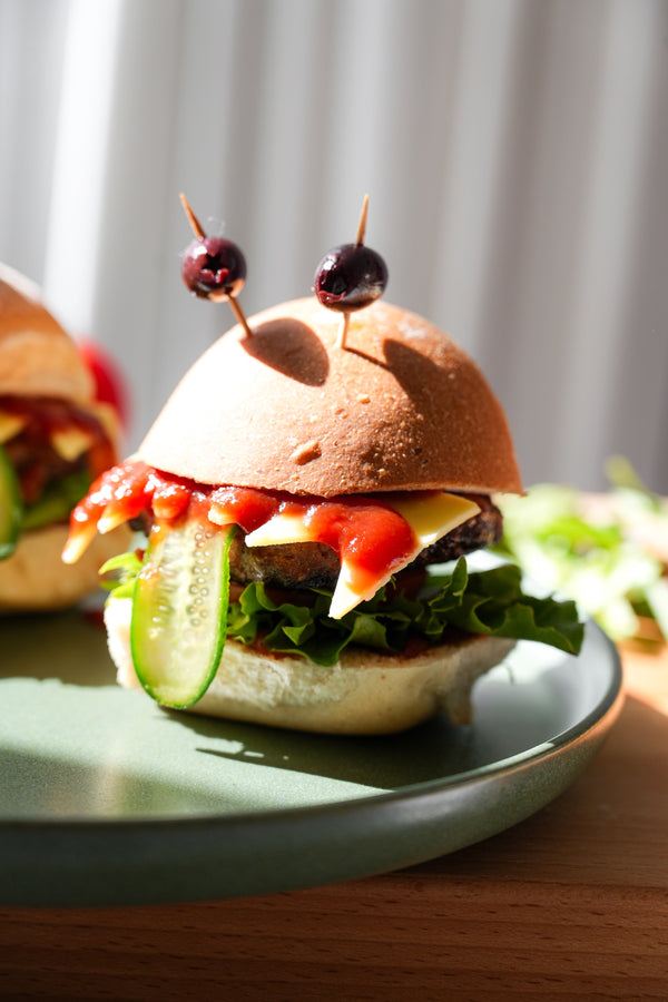 Monster Mouth Burgers (Halloween Special)
